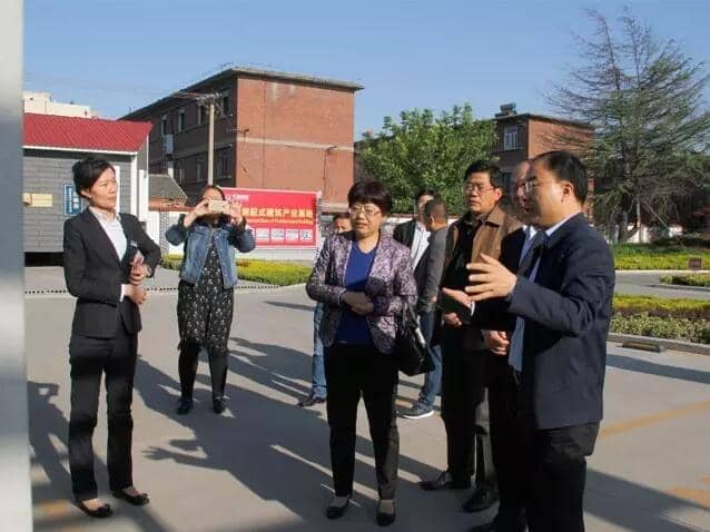 兗州區委黨校常務(wù)副校長(cháng)黨委書(shū)記周廣珍