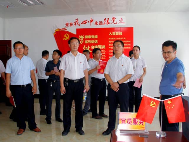 梁山縣委常委、組織部部長(cháng)王建一行蒞臨天意機械調研