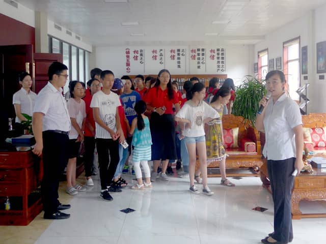 兗州區“牽手關(guān)愛(ài) 七彩暑期 感受城市 愛(ài)我家鄉”活動(dòng)走進(jìn)天意機械