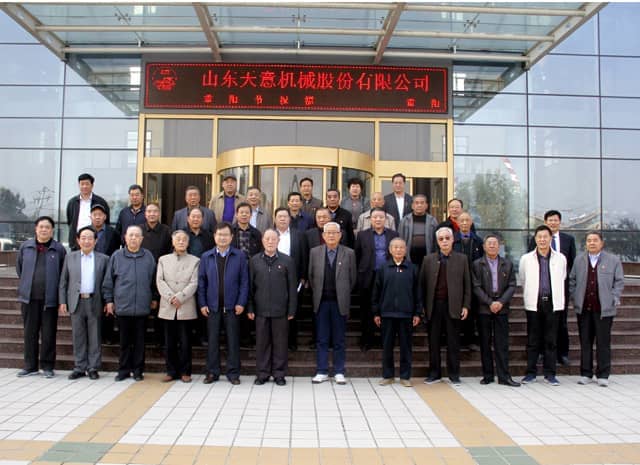 兗州區人大、政協(xié)領(lǐng)導蒞臨天意機械參觀(guān)考察