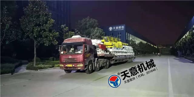 國慶時(shí)節天意機械發(fā)貨忙