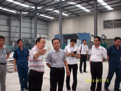 2012.7.12日李國忠教授到我公司參觀(guān)考察、指導工作