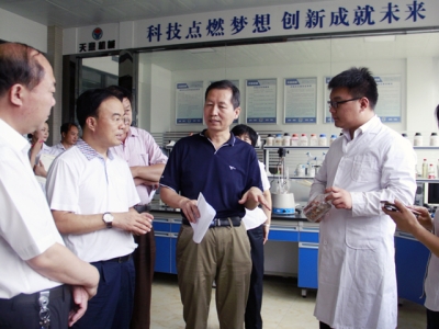 山東省知識產(chǎn)權局協(xié)調管理處處長(cháng)呂寶禮一行領(lǐng)導蒞臨天意參觀(guān)調研