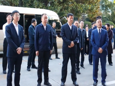 張勝明帶隊觀(guān)摩天意機械綠色建材智能裝備產(chǎn)業(yè)化項目