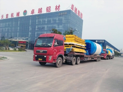 熱烈祝賀內蒙古客戶(hù)輕質(zhì)墻板生產(chǎn)線(xiàn)成功啟運！