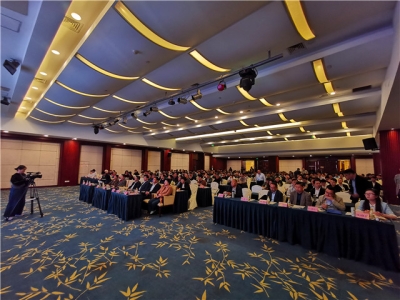 熱烈祝賀墻材革新工作委員會(huì )2019年會(huì )暨綠色墻材高峰論壇圓滿(mǎn)召開(kāi)