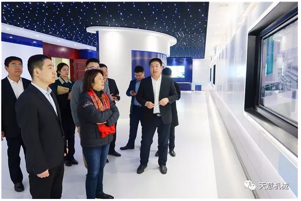 碧桂園集團副總裁兼采購中心總經(jīng)理楊麗興一行蒞臨天意參觀(guān)考察 碧桂園集團副總裁兼采購中心總經(jīng)理楊麗興一行蒞臨天意參觀(guān)考察