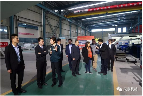 碧桂園集團副總裁兼采購中心總經(jīng)理楊麗興一行蒞臨天意參觀(guān)考察 碧桂園集團副總裁兼采購中心總經(jīng)理楊麗興一行蒞臨天意參觀(guān)考察