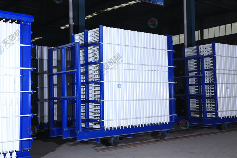 一次成型40塊板的復合墻板機，究竟有多好？